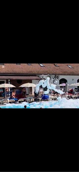 Închiriere Mașină de Spumă – Pool Party & Petreceri Copii | Efect WOW garantat