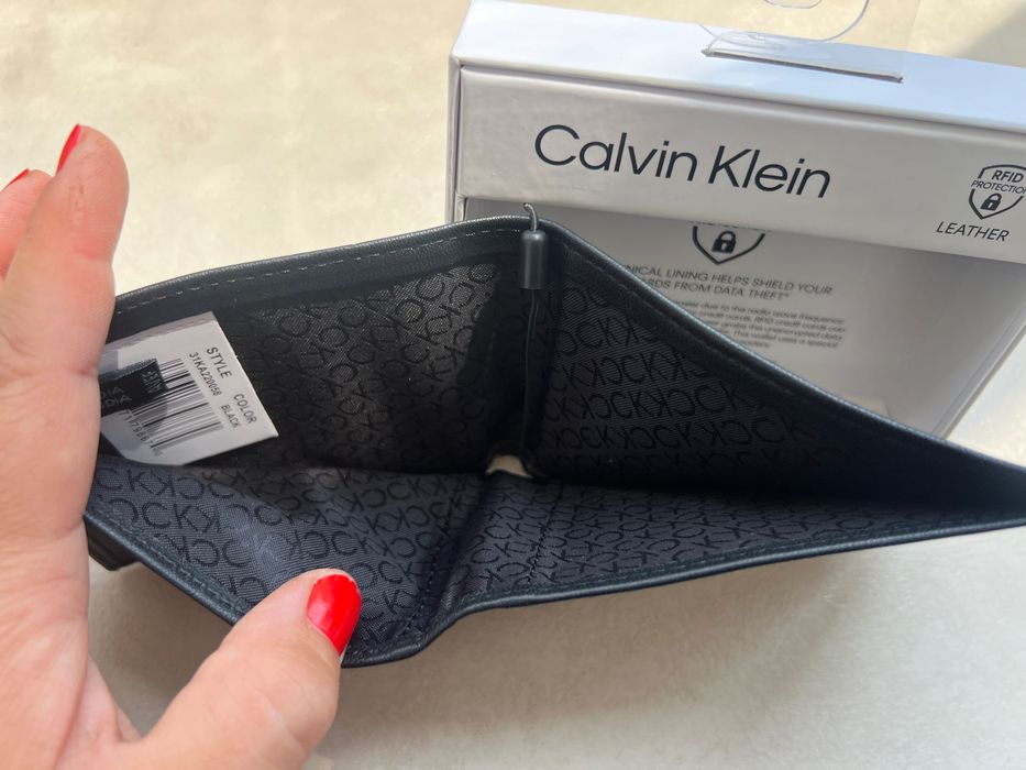 Calvin Klein оригинален портфейл