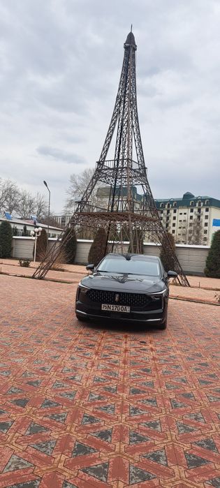 Автомашини Бестуне б70