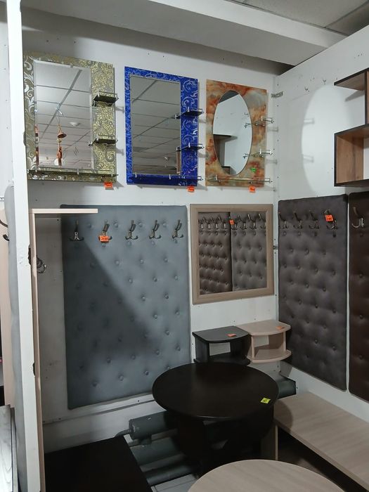 Зеркала в ванну, прихожую.