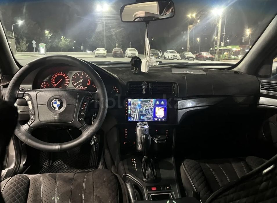 Продам автомобиль BMW E39