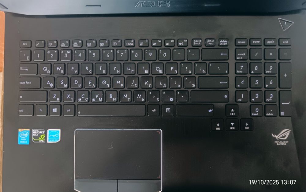 Продам ноутбук ASUS.