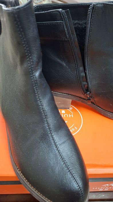 Полусапожки 40 размер, новые.