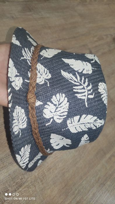 детска шапка на H&M