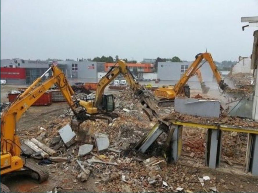 Демонтаж и снос уй ва биноларни бузиш ишлари