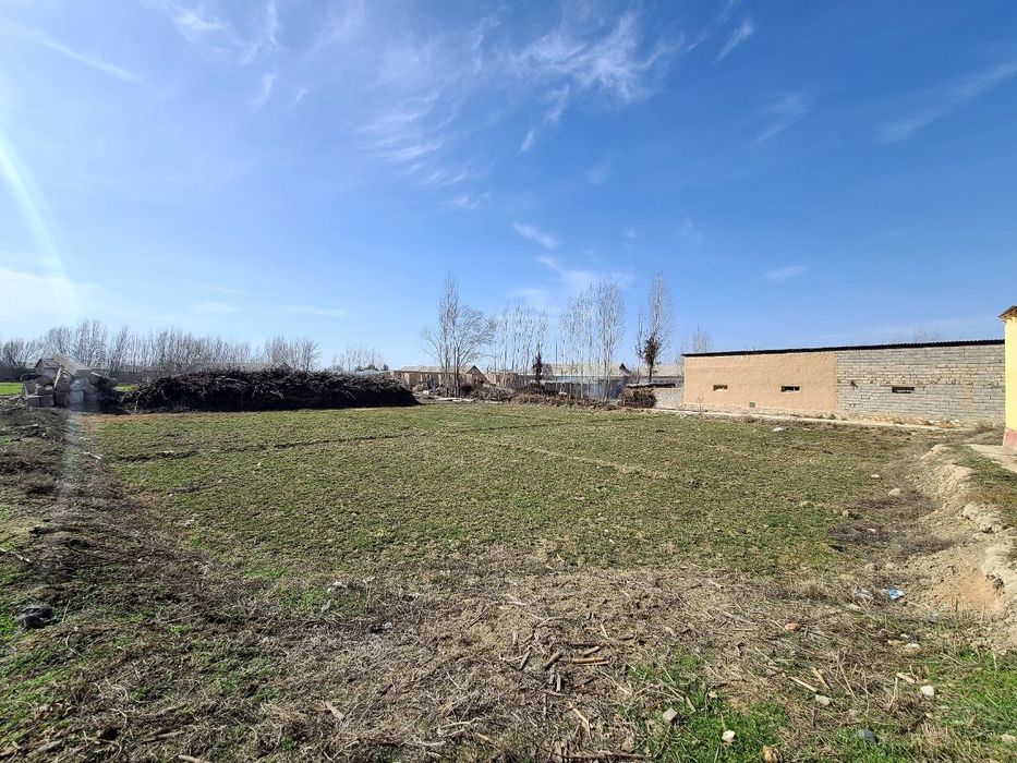 Bino va yer maydoni sotiladi srochna!!!