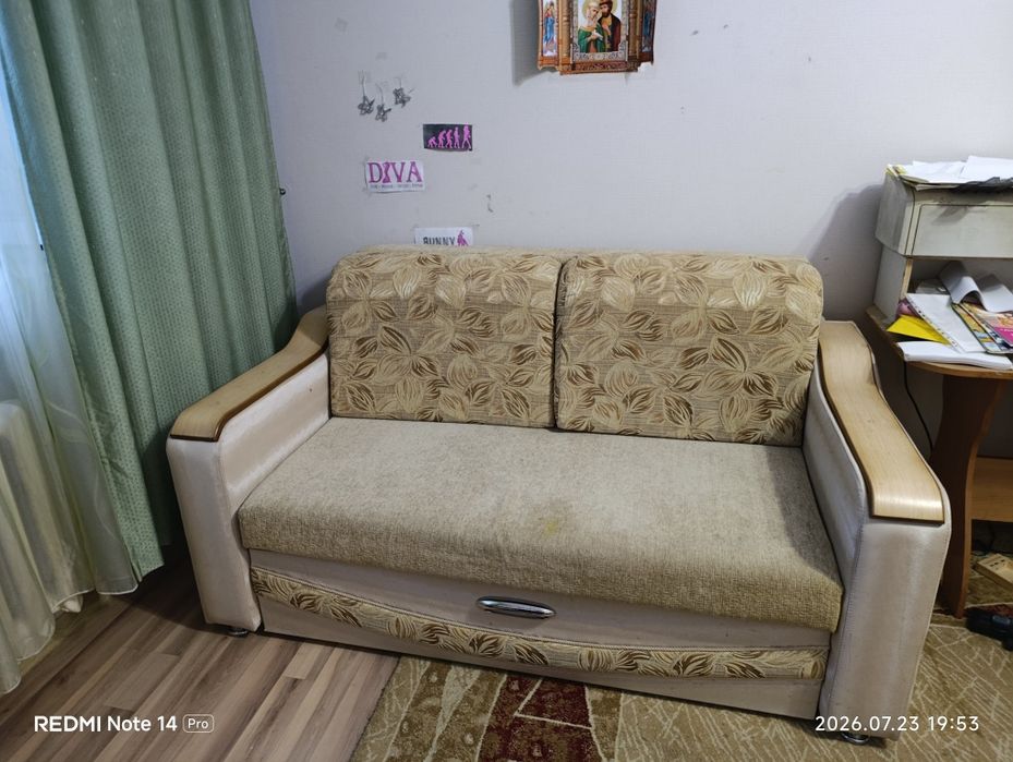 Продам раздвижной диван
