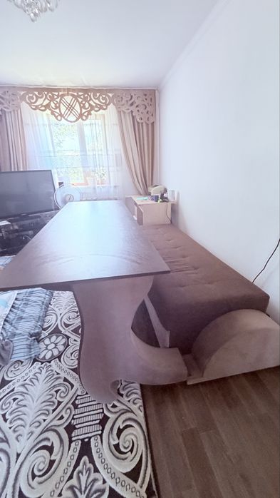 Диван стол три в одном