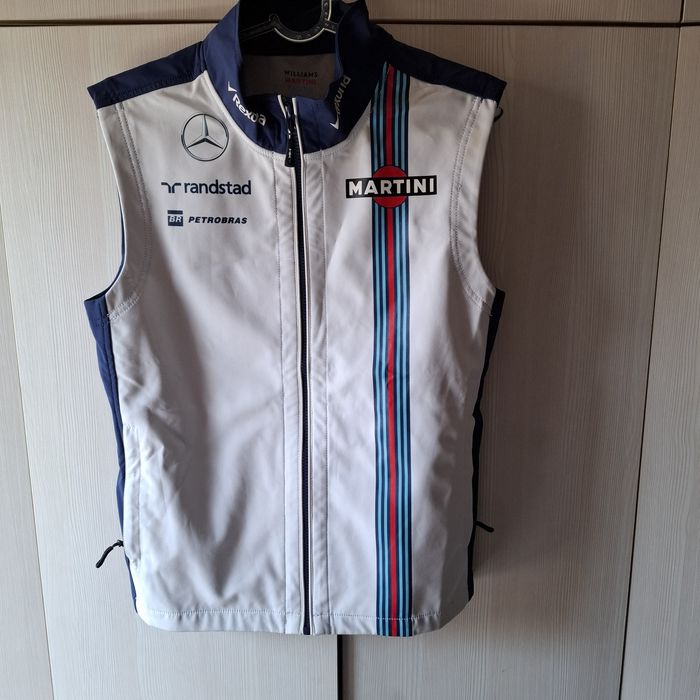 Продам футболку и жилет!