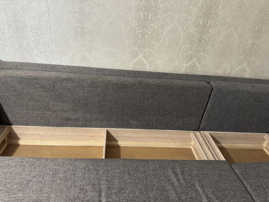 Срочно продается раздвижной диван