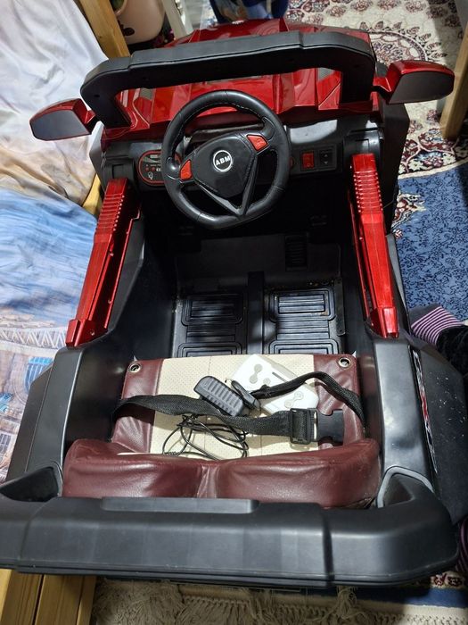 Bolalar pultli moshinasi