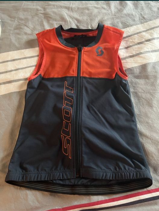 Vesta protectie coloana schi Scott/ Ochelari si casca schi Atomic