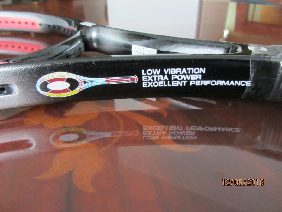 Тенис ракета тип GEMINI 100 без кордаж