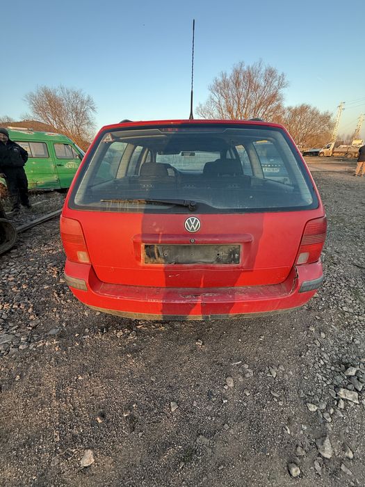 Фолксваген Пасат Б5 1.6 100 кс 1999г на части