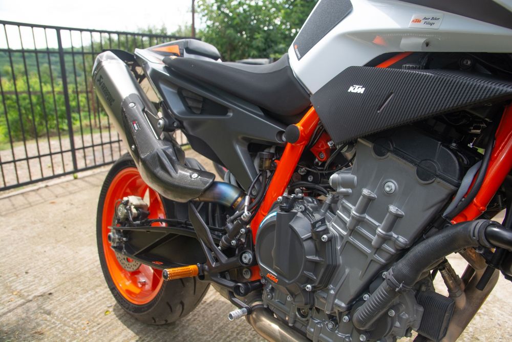 KTM 890 Duke R 2020