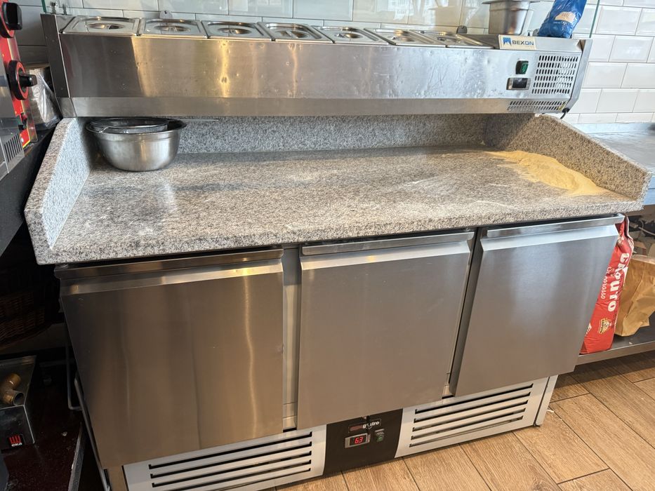 Vand  echipament pizza sau fast food