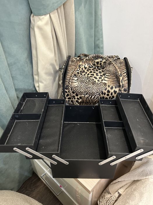 Чемоданчик для косметики, для визажистов