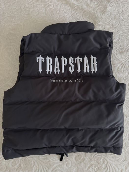 Vesta Trapstar noua fara eticheta