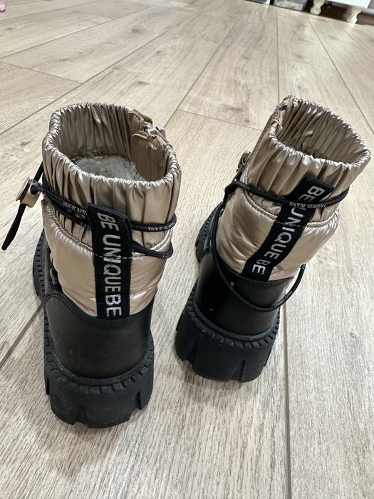 Продам зимние ботинки