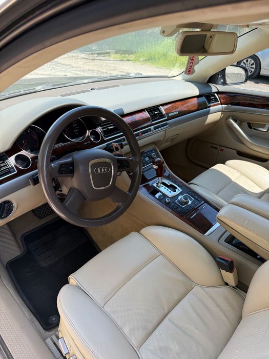 Audi A8 4.2  326 hp