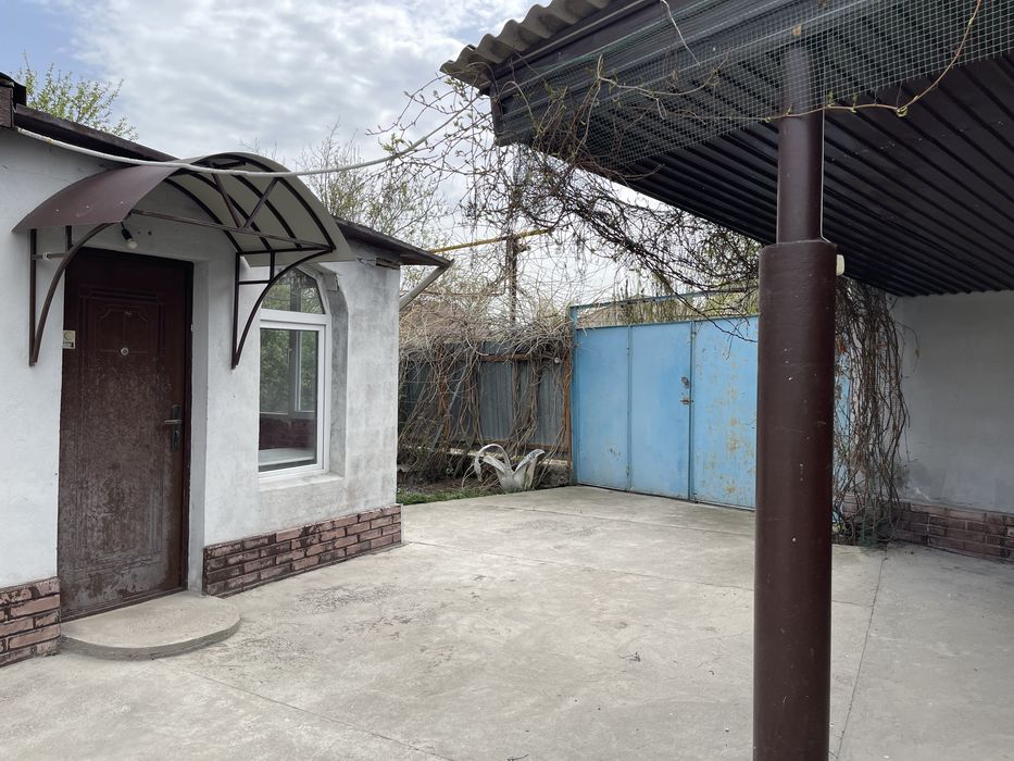 Дом с земельным учаском