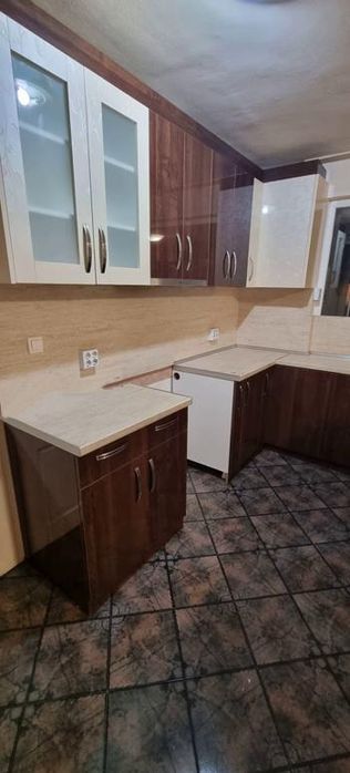 Дава се под наем Многостаен апартамент в София, Борово - 200 кв.м за 1200 € - Снимка #2