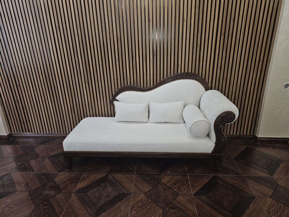 Myaxki mebel restavratsiya xizmati.