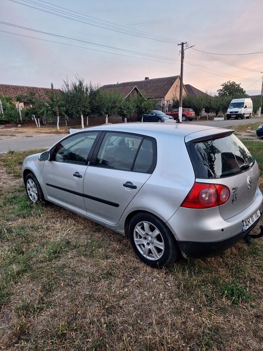 Vând golf 5 urgent