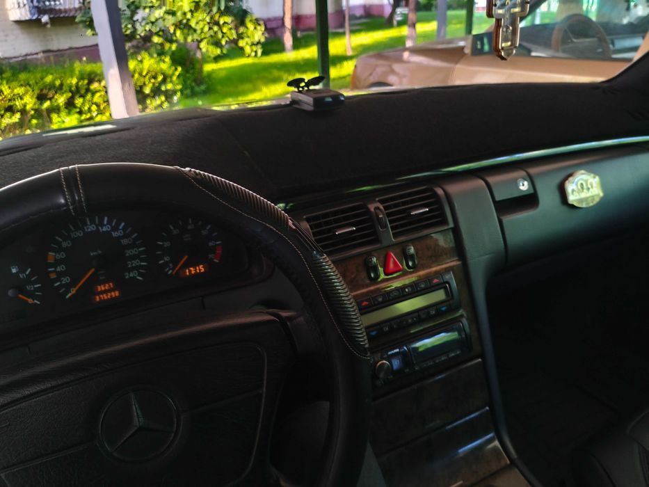 Mercedes-Benz E 200 1996 — 6