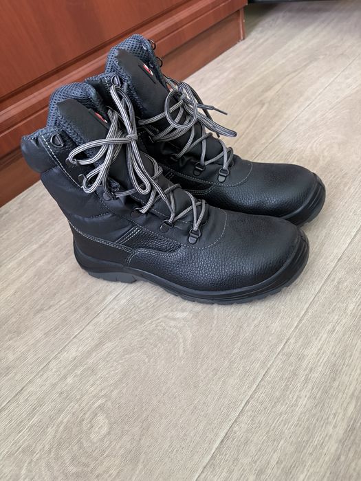 Продам берцы летние 41р,