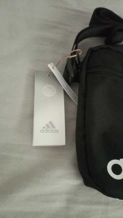 Borseta lanneti si borseta adidas ambele noi