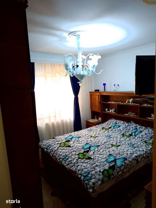 3 camere Mioveni / T.uri , Decomandat / Centrală, Amplasament DEOSEBIT