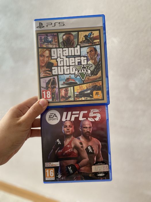 Продам Sony Playstation 5