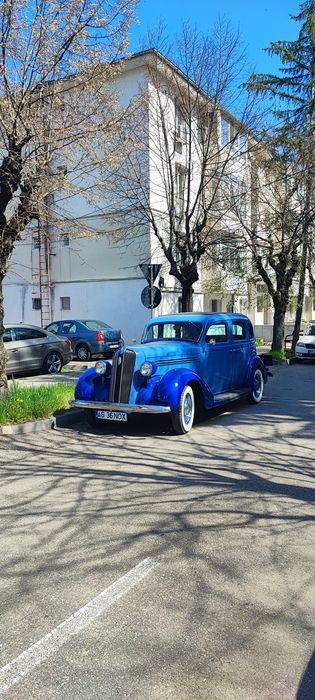 Vând plymouth deluxe 1936