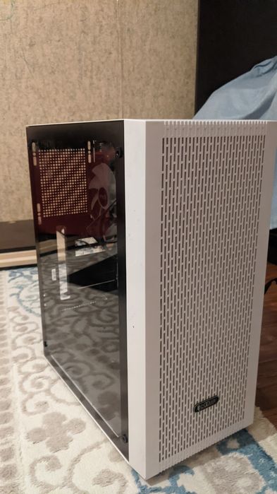 Корпус красный белый в хорошем состоянии pccooler