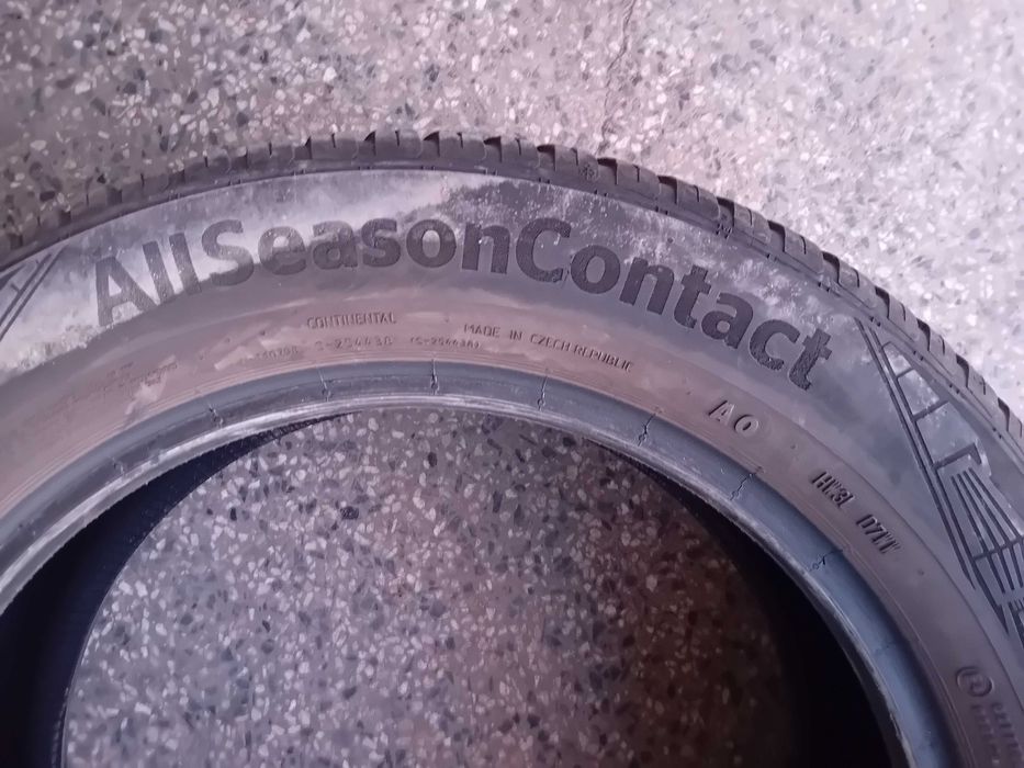235/55/18 Continental Allseason Contact