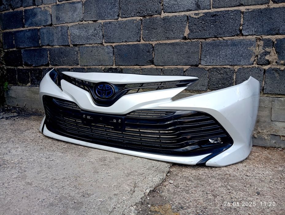 Бампер Toyota Camry 70