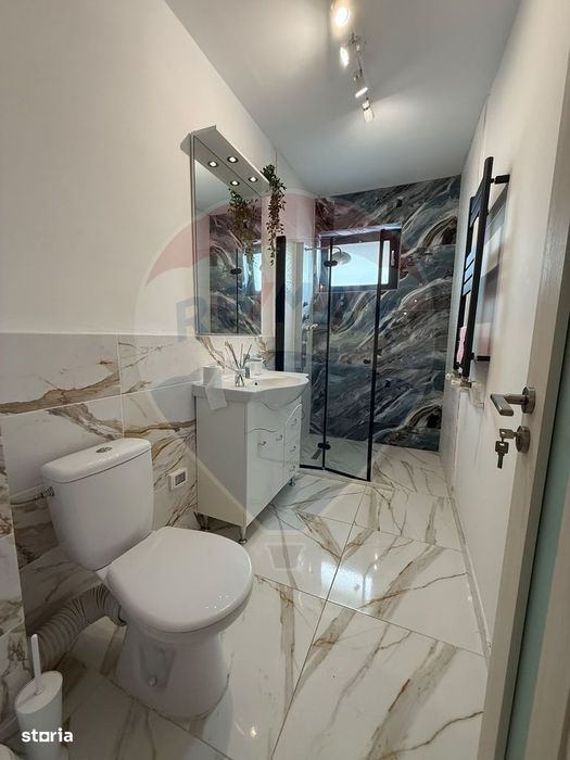 Apartament cu 3 camere de închiriat în Mamaia Nord