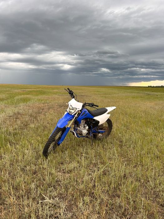 Продам мотоцикл эндуро 250