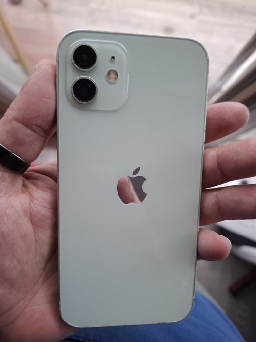 Iphone 12 64 gb baterie 76%