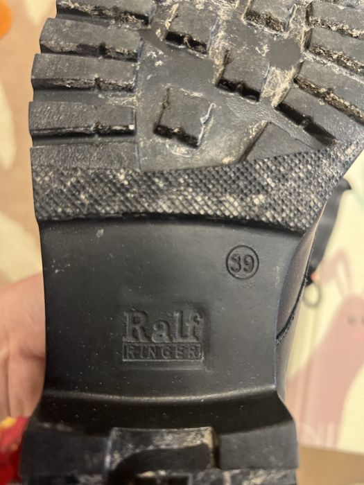 Срочно продам ботинки фирмы Ralf Ringer