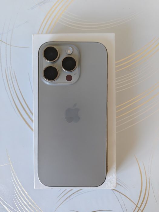 Iphone 16 pro на 256гб