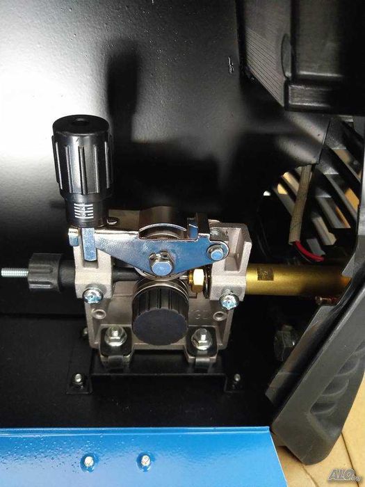 MAX PROFESSIONAL Телоподаващо 250А - ЗАВАРЪЧЕН / Телоподаващ апарат