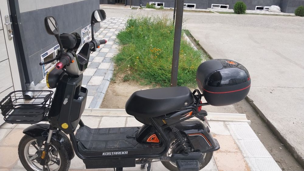 Skuter srochni sotiladi