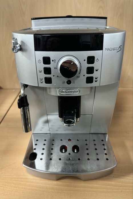 Кафеавтомат Delonghi Magnifica S