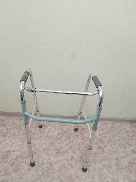 Продам ходунок для взрослых