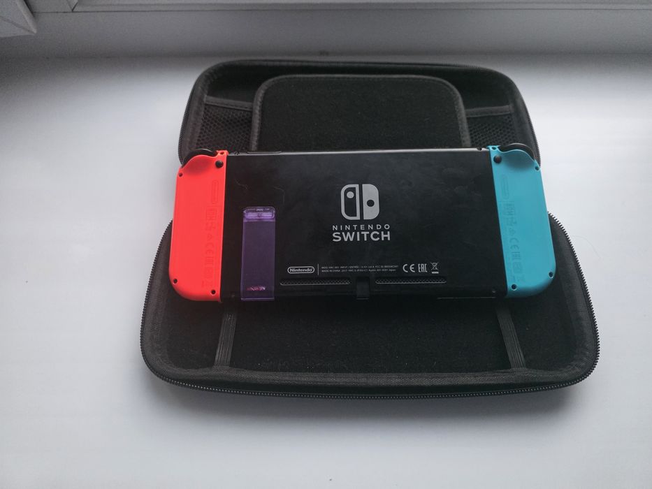 Продам Nintendo Switch