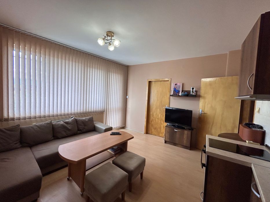 Продава се Двустаен апартамент в Пловдив, Тракия - 64 кв.м за 1930 €/кв.м - Снимка #2