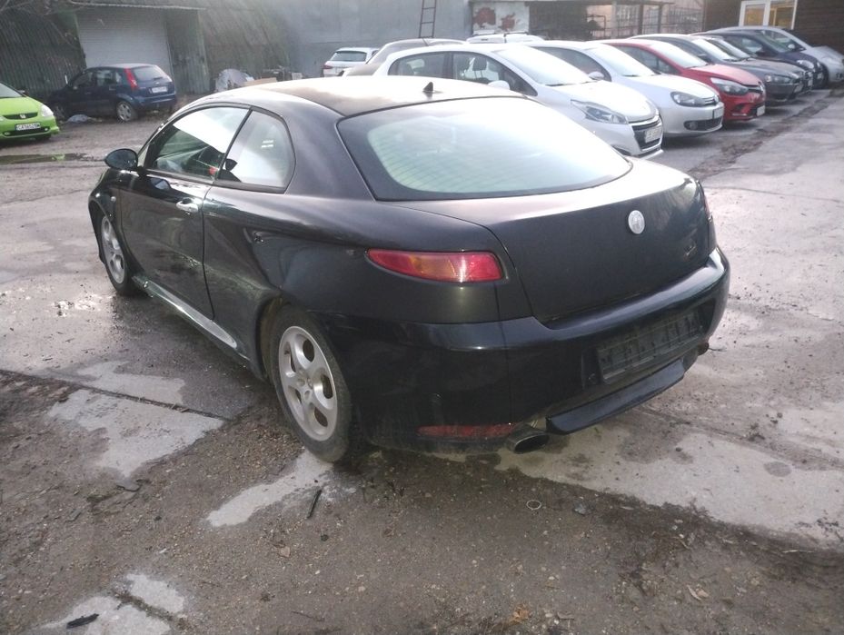 Алфа Ромео ГТ на части