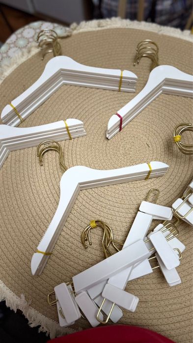 Продам плечики для детской одежды